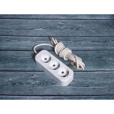 Удлинитель Атлант 3500Вт (с заземлением) 3 гнезда, ПВС 3м, MA200 (80010) Удлинитель Атлант 3500Вт (с заземлением) 3 гнезда, ПВС 3м, MA200 (80010)