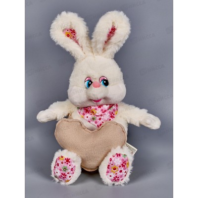 Кролик Сезар с бежевым сердцем, 19см, 0887019-61К в коробке Кролик Сезар с бежевым сердцем, 19см, 0887019-61К в коробке