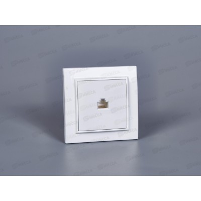 Розетка Эрна компьютерная 1-местная, RJ-45, белый Розетка Эрна компьютерная 1-местная, RJ-45, белый