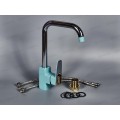 Смеситель для кухни с гайкой Е40303 бирюзовый Смеситель для кухни с гайкой Е40303 бирюзовый
