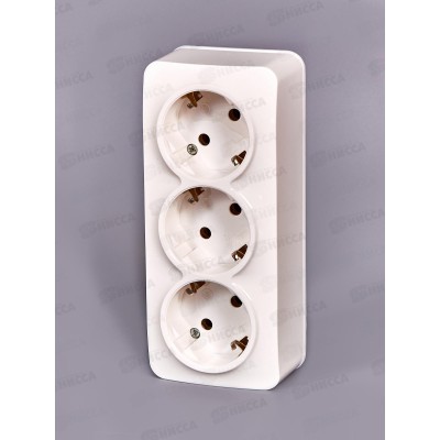 Розетка IONICH 3-местная открытой установки, с заземлением, 16А, 220В белая,керамика, 1420*10