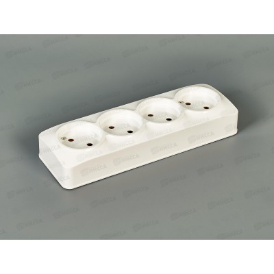 Розетка IONICH 4-местная открытой установки, без заземления, 16А, 220В белая 1446*10