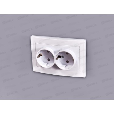 Розетка Бриллиант 2-местная с заземлением, скрытой установки,з/ш 16А, 220В,белая,керамика, 7947540*10