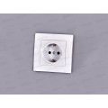 Розетка Бриллиант 1-местная с заземлением, скрытой установки, 16А, 220В,белая, керамика, 7947625*10
