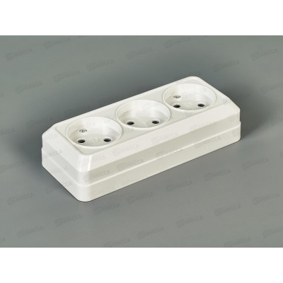 Розетка ОЛИМП 3-местная открытой установки, без заземления, 16А, 220В белая,керамика, 1160*10