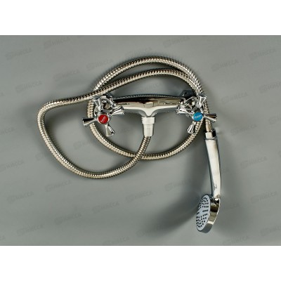 Смеситель д/ванны РОТАТО Р2064