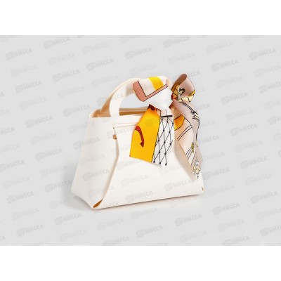 Сумочка подарочная кожанная 13*12*5,5см белая 10348765