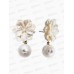 Серьги &quotЦветок с жемчугом&quot молочный в золоте 10904796